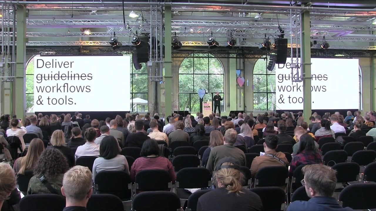 Martín giving a talk at Design Matters 2019.